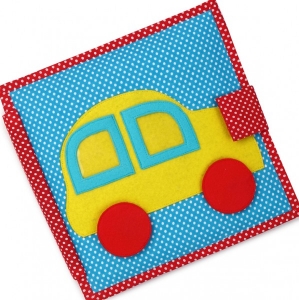 Jucarii - Carti educative din fetru cu activitati pentru bebelusi si copii The Fast Car - Quiet books - solutia ideala pentru deplasari cu masina sau avionul