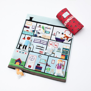 Arte si indemanare - Set joaca portabil Tiny Magic Clinica veterinara cu 5 personaje incluse